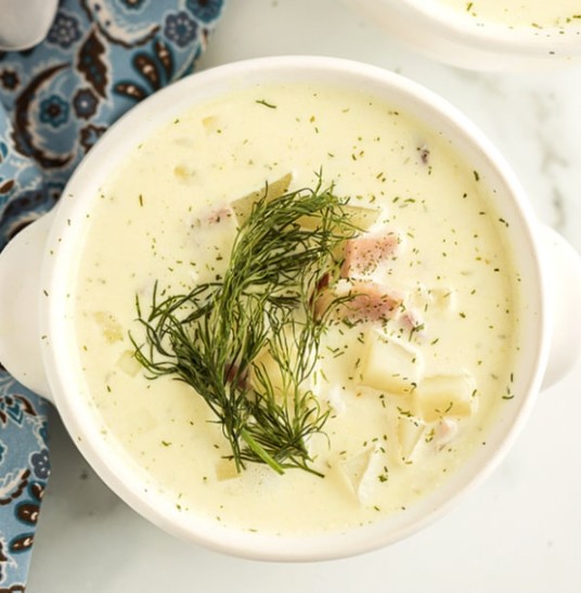 Creamy Ham and Potato Soup Recipe [Easy, Hearty Comfort Food]