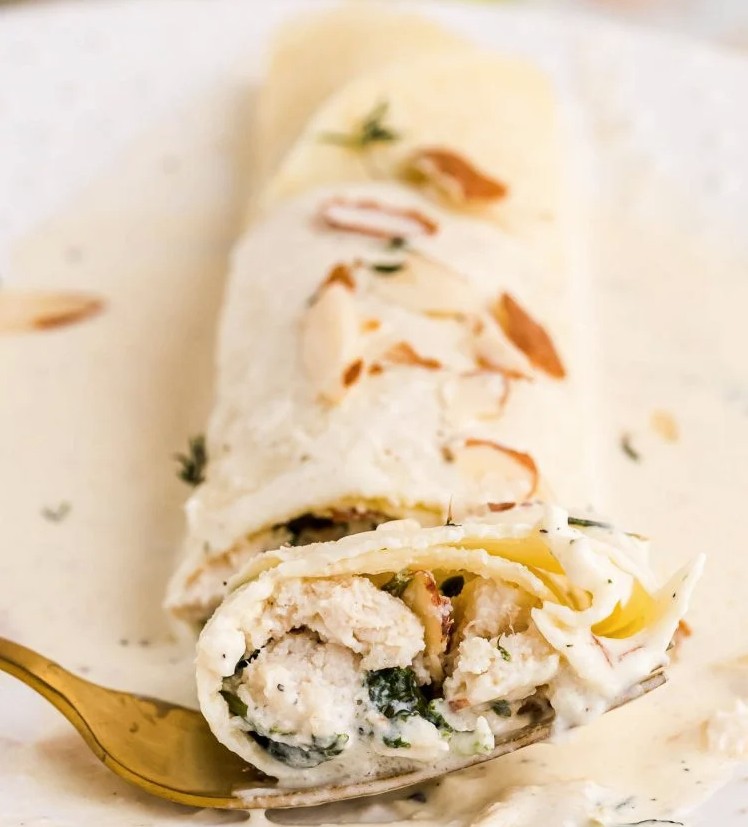 How to Make Spinach and Chicken Crepes with White Wine Sauce [2025 Recipe]