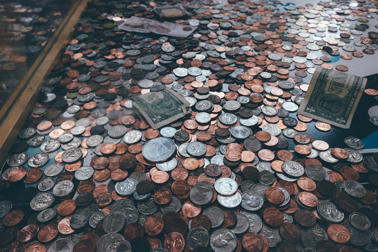 Trying a No Spend Month? Find Honest Tips and Real-life Advice to Help you Avoid Common Pitfalls
