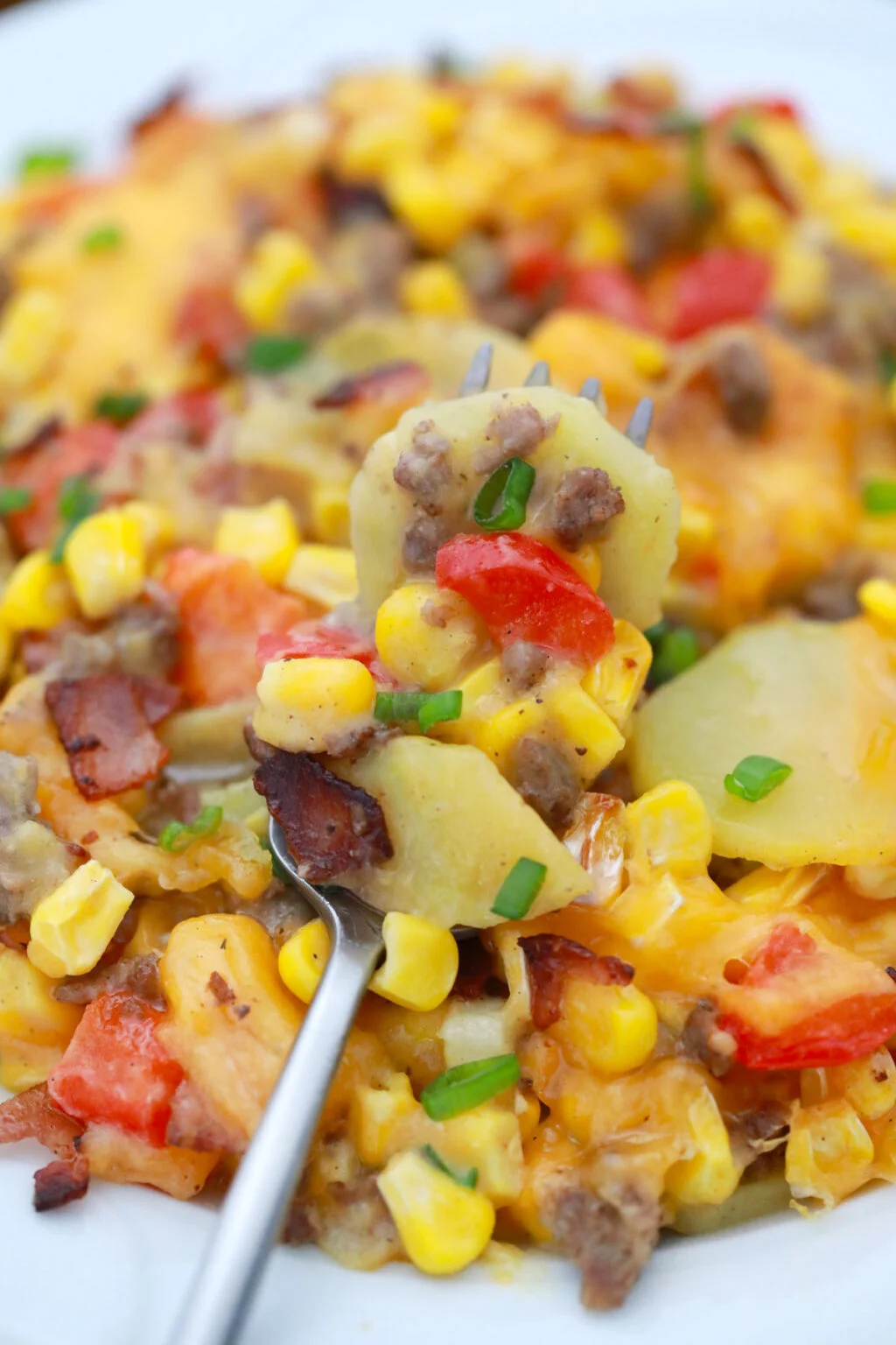 Hamburger and Potato Casserole with Veggies and Cheese: Easy Weeknight Comfort